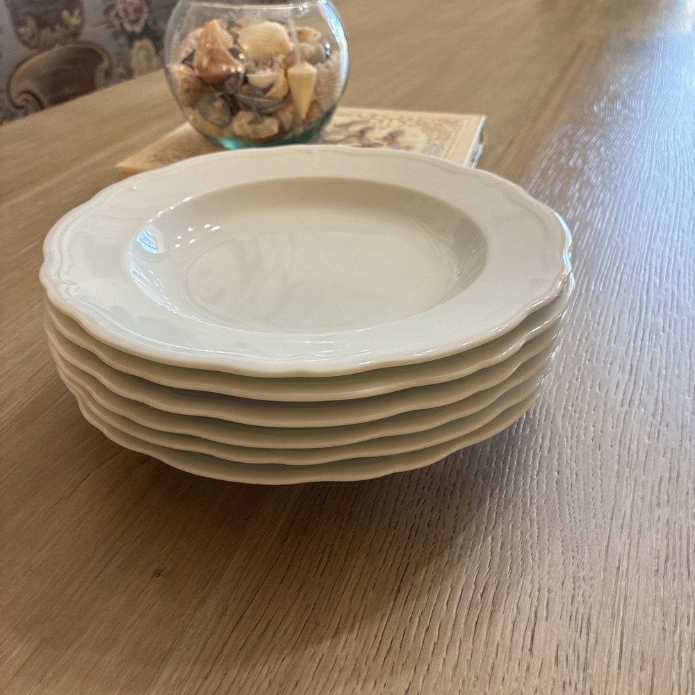 Mikasa L9300 Louis XV White Fine China Shallow Soup Bowl Japan 9 1/8" Lot Of 6
